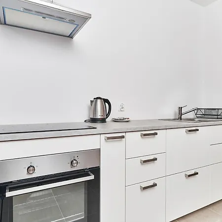 Modern By Renters Breslavia