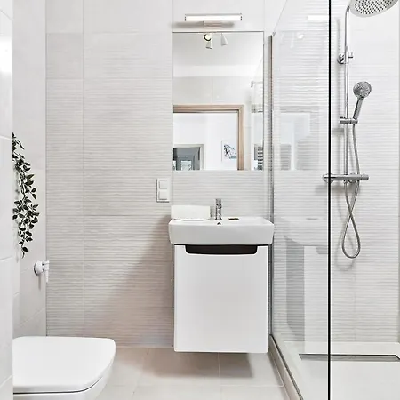 Modern By Renters Apartment *